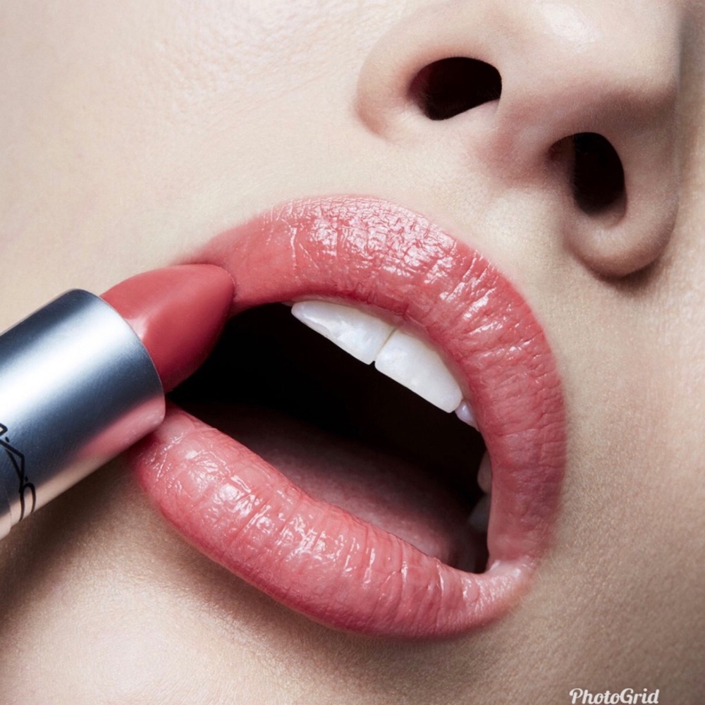 MAC Lustre Lipstick 💄